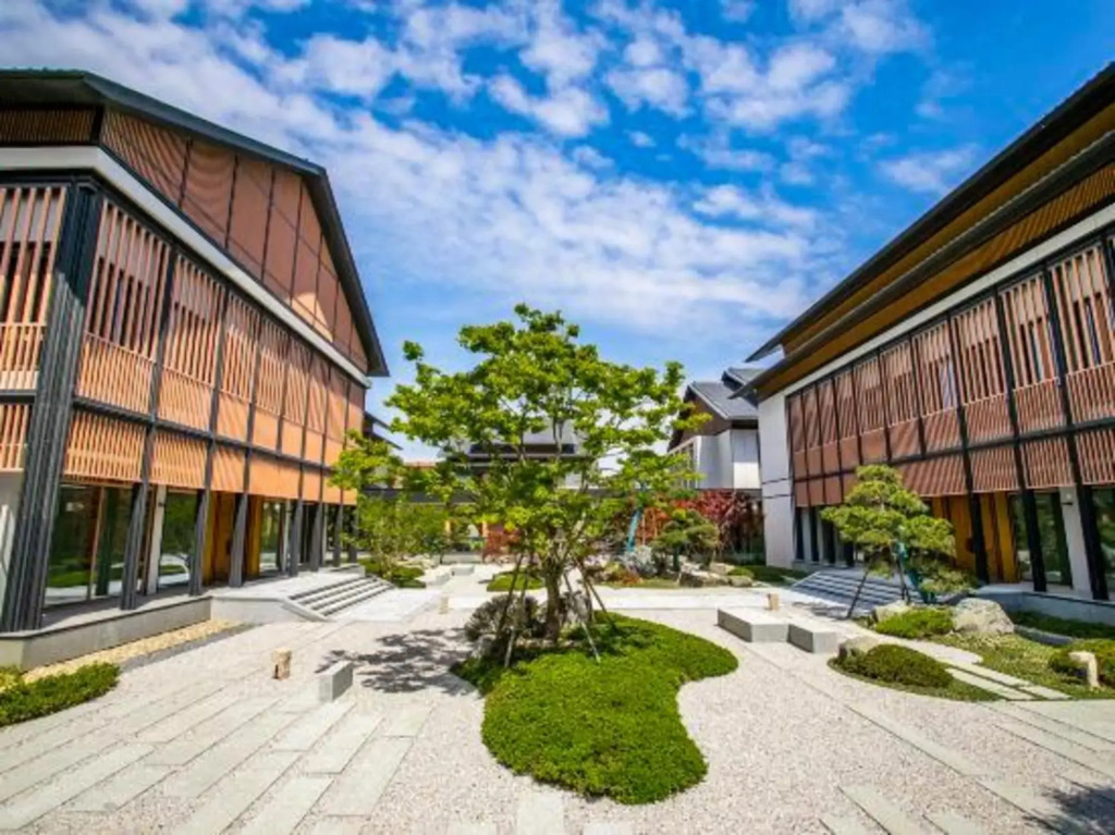 Guanyin Village