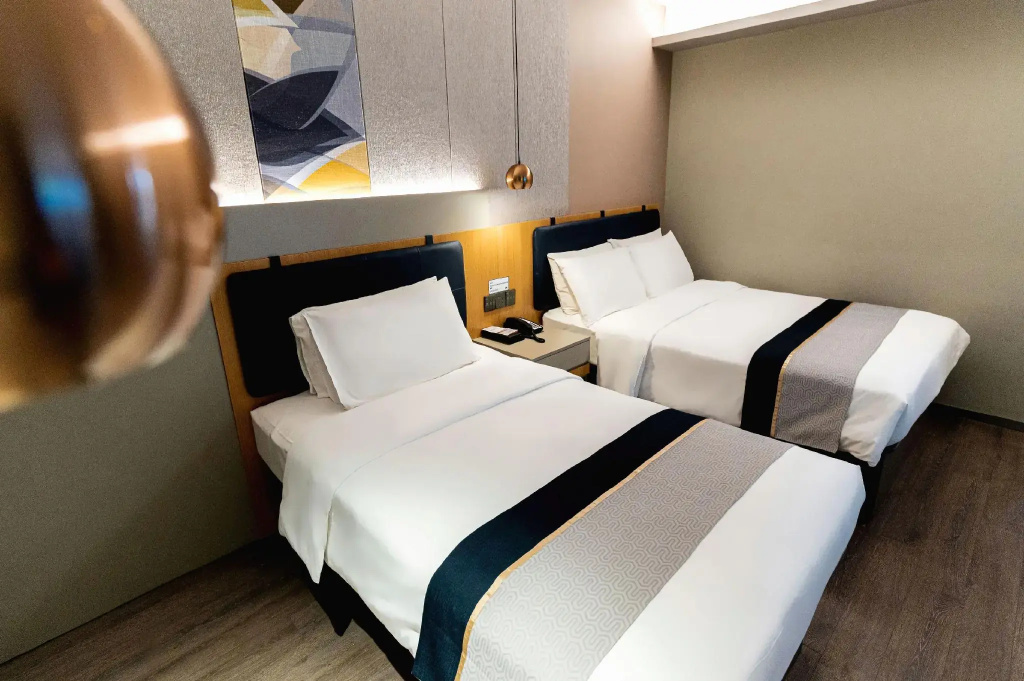 Home Inn Business Hotel (Jinzhou Liaoshen Battle Memorial Hall Shiqiaozi Early Market Branch）