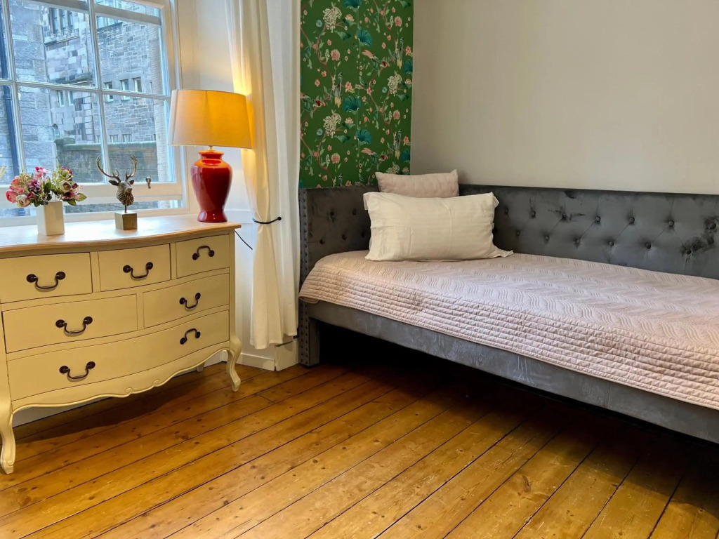 Old Town Centre Apartment 5 mins to Edinburgh Castle