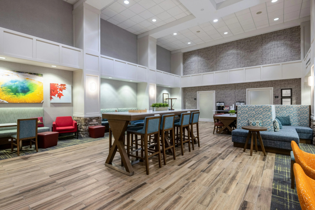 Newly Renovated-Hampton Inn & Suites Casper