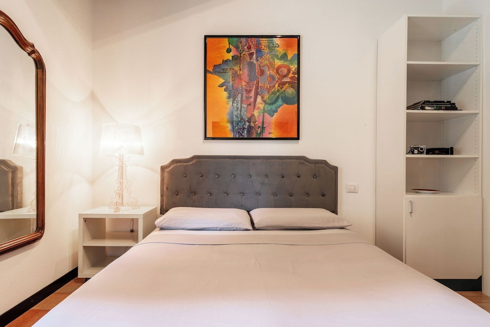 Villa Wanna - Design, Relaxation, and Nature near Milan