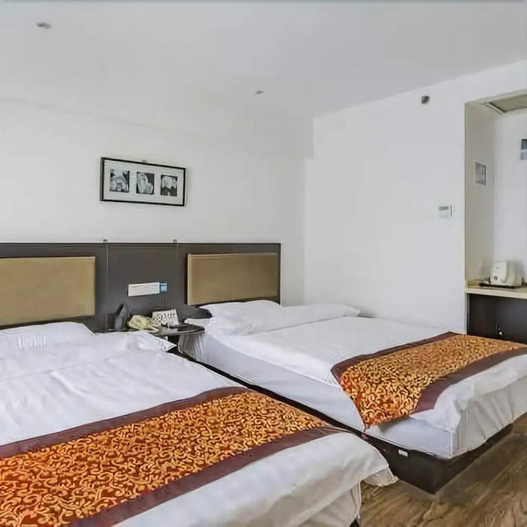Super 8 Hotel