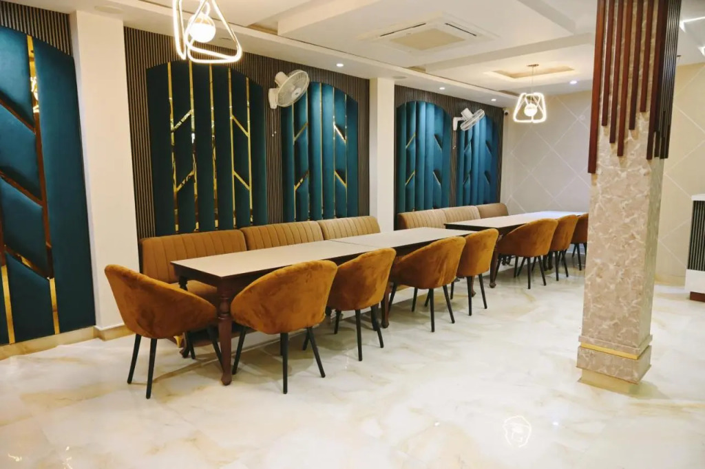The Posh Hotel