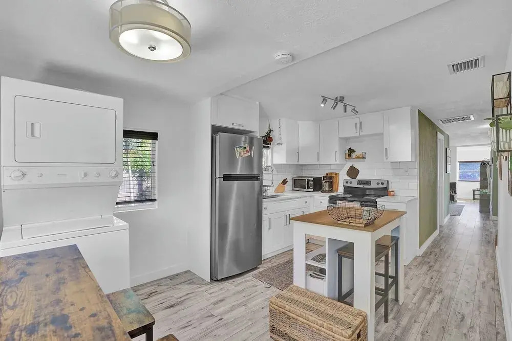 Zen 2br, 7 Min From Beach & Airport, Save Now!