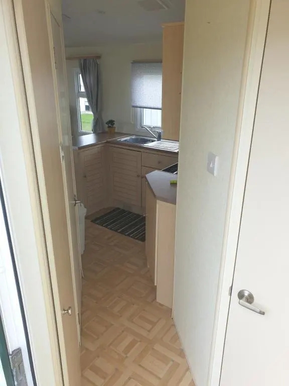 4 BERTH CARAVAN SILVER BEACH INGOLDMELLS number 90