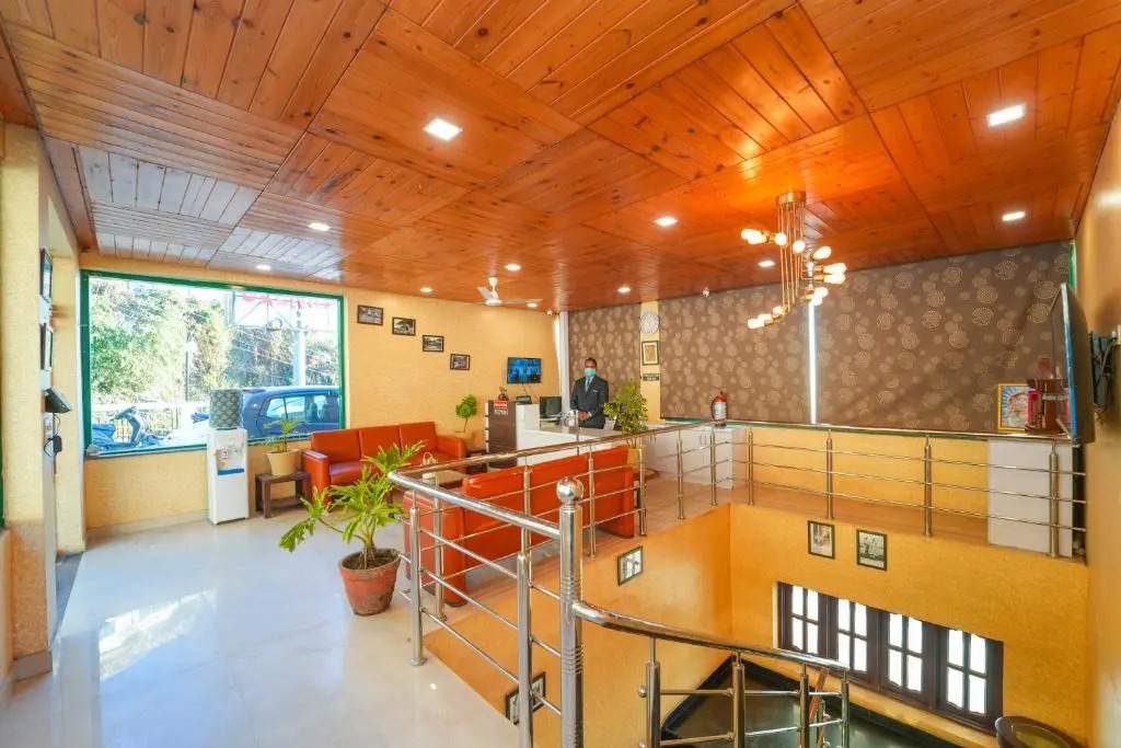 Hotel Glenroy By DLS Hotels