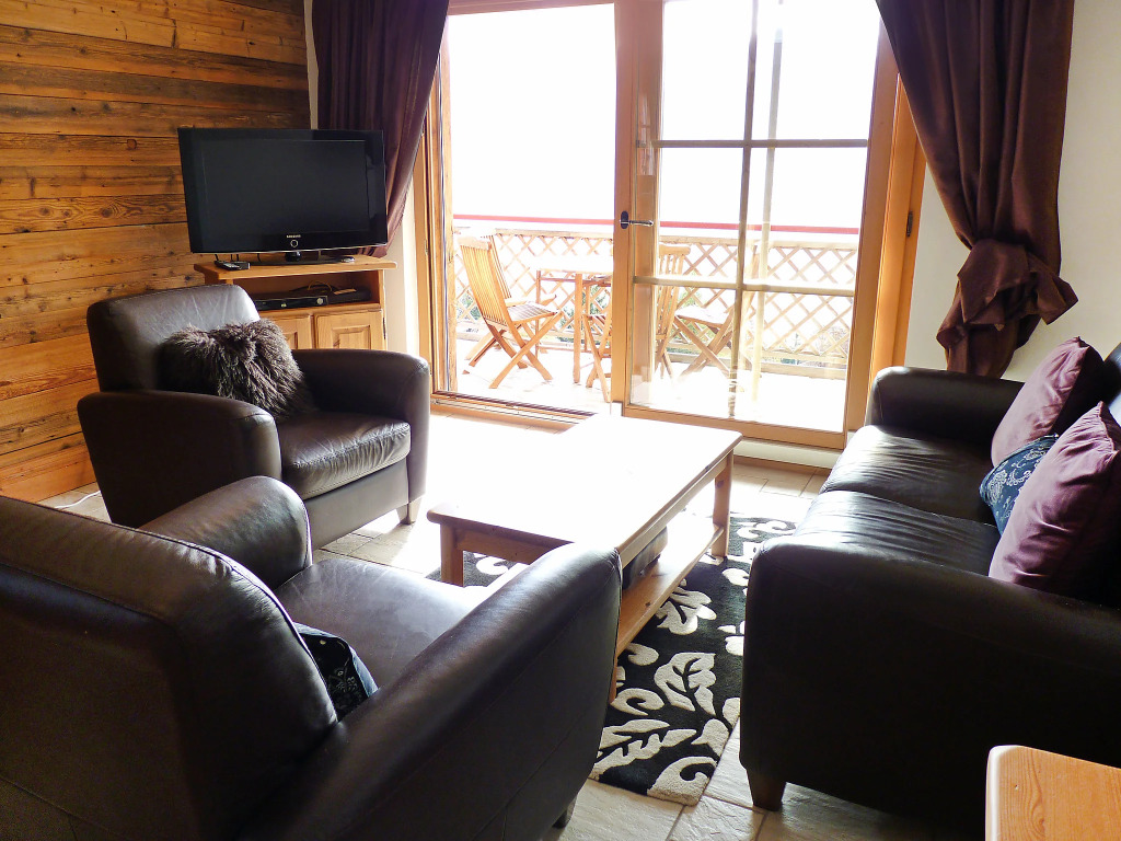 Apartment Ardève No 11 by Interhome