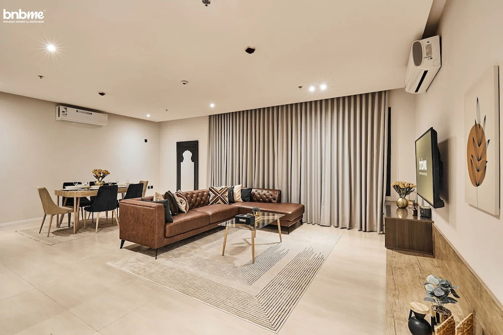 bnbmehomes-3BR nr Wonder Garden-B12