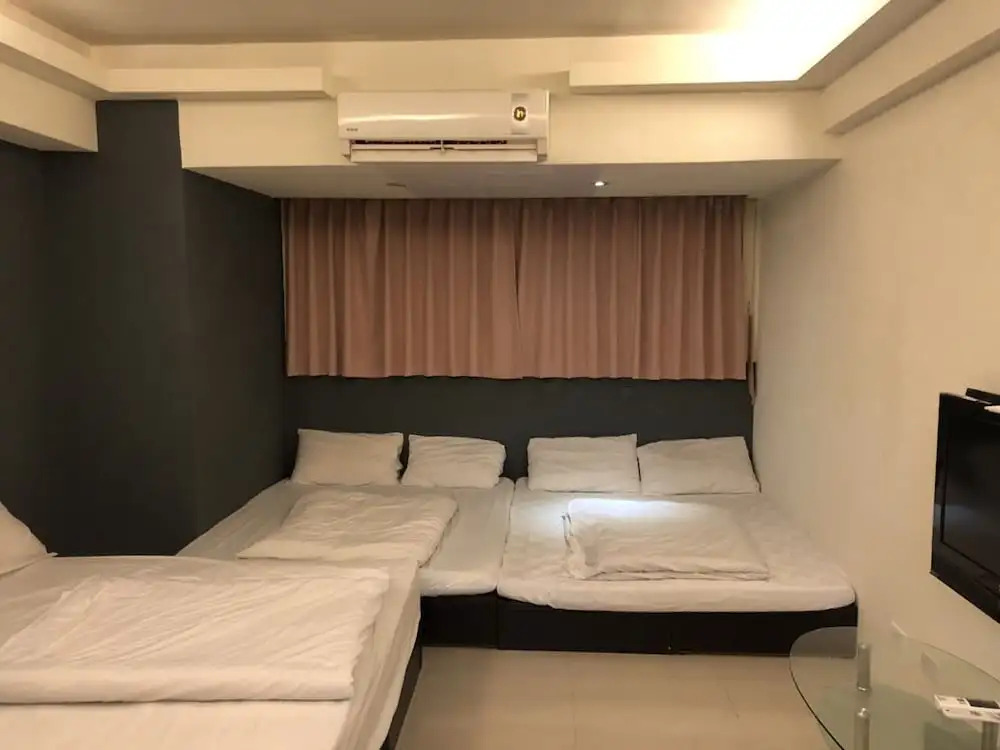9527 Feng Chia hostel