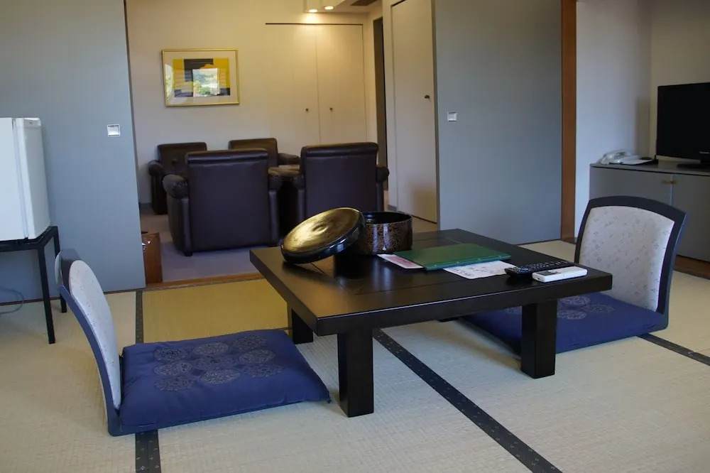 Kinosaki Onsen Ryori Ryokan Suizanso