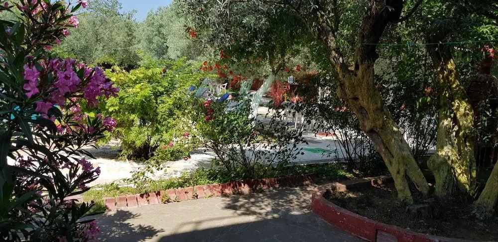 Erdek Oliva Havuzlu Pansiyon