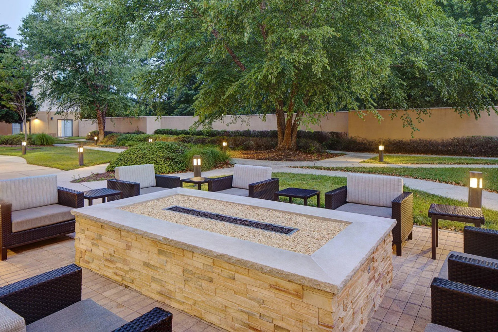 Courtyard by Marriott Richmond Airport
