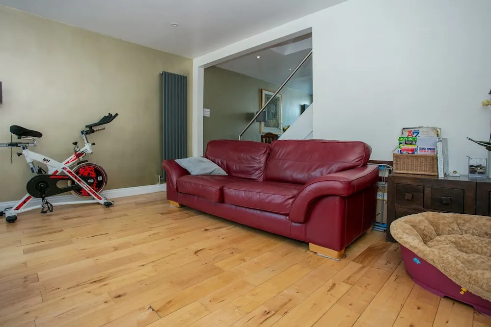 Clapham Junction House With Garden