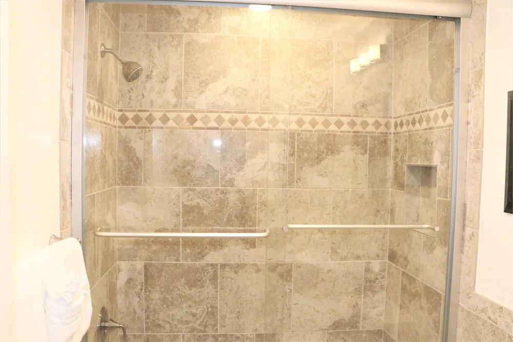Jamaica Royale 602 - 2 Br Condo