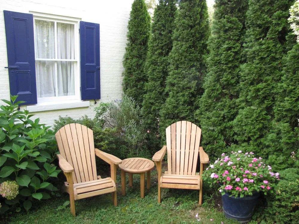 The Tawsty Flower Bed & Breakfast