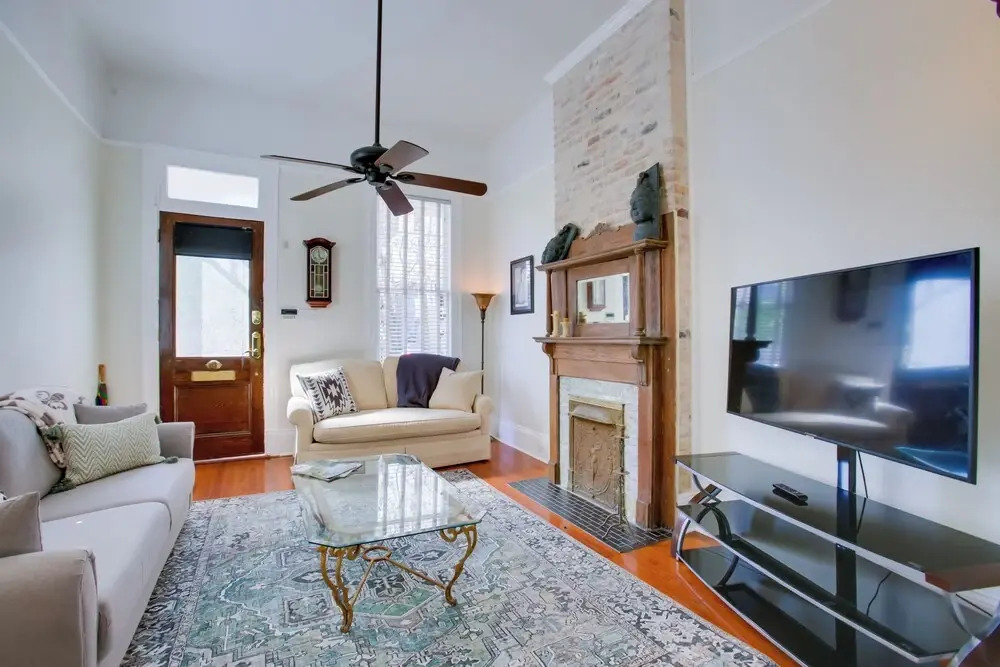 Historic Townhome - 2 Mi to French Quarter!