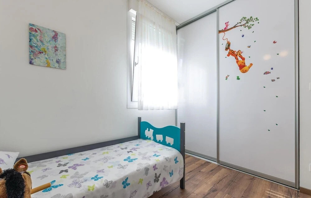 Nice Apartment in Split With 3 Bedrooms and Wifi