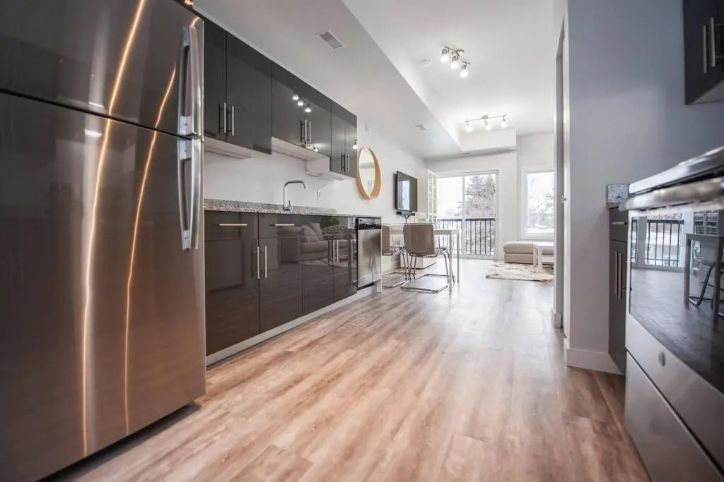 Upscale 2 bedroom Townhouse near Univ of Manitoba