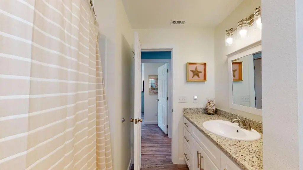 AH-A100 First Floor Condo, Newly Remodeled, Overlooks Shared Pool