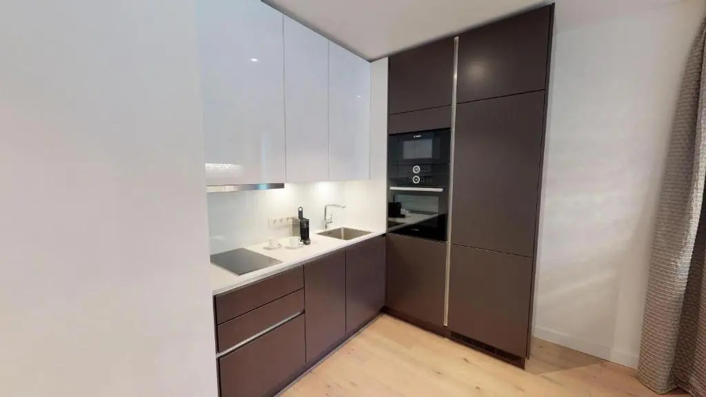 White Pearl Apartment 0.08