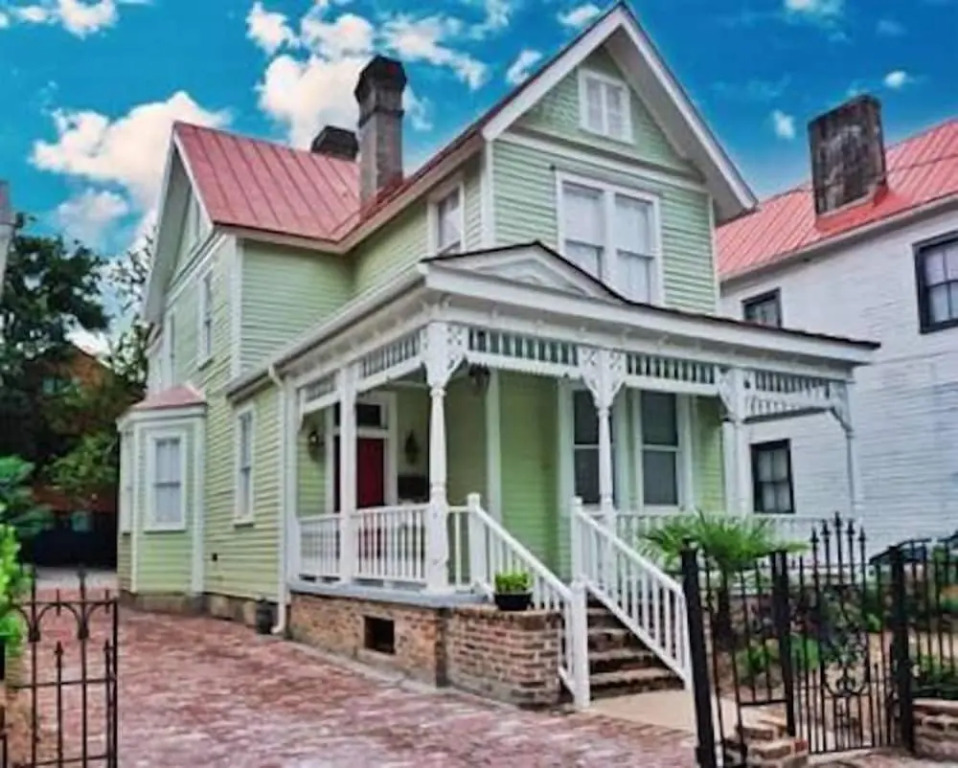 The Inn at 257