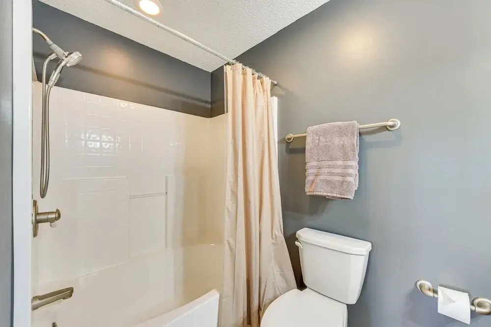 2 Mi to Pinehurst Resort: Spacious Golf Getaway!