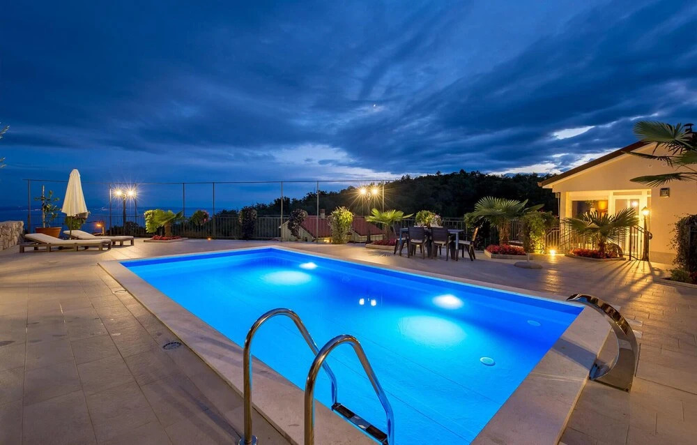 Stunning Apartment in Veprinac With 1 Bedrooms, Wifi and Outdoor Swimming Pool