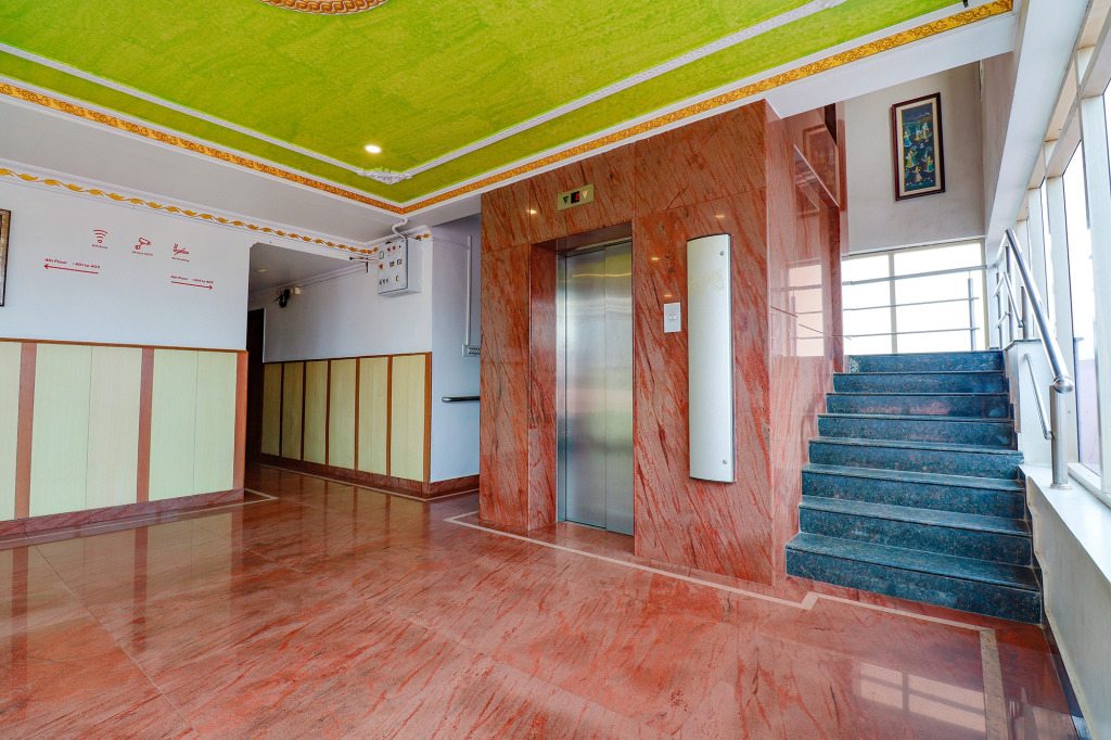 Hotel Shivaals Residency