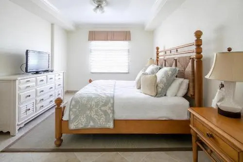 South Bay Beach Club #33 - 3 Bedroom 2 Bathroom Unit