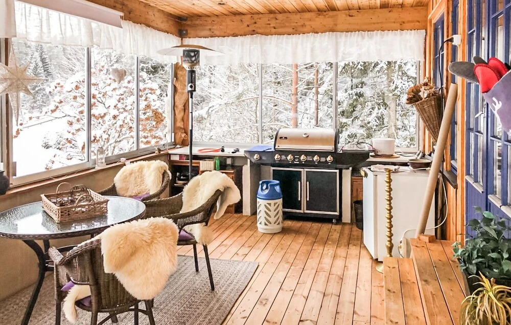 3 Bedroom Stunning Home In Drangedal