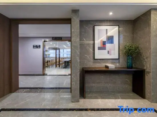 Yilong Anyun Hotel (Pinglong Road East Subway Station Branch, Suzhou Railway Station)