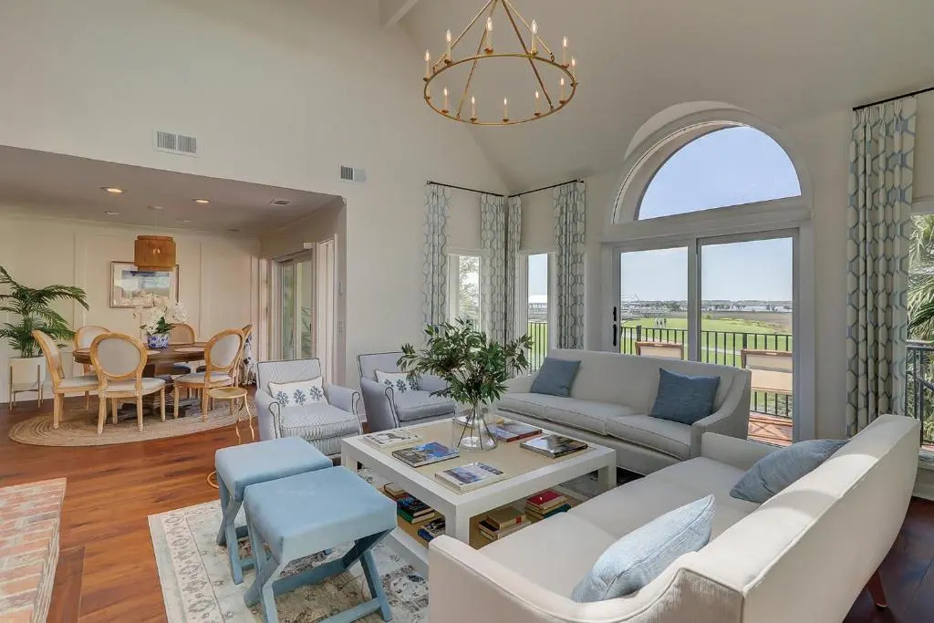 19 Mizzenmast 3 BR Harbourtown Sea Pines