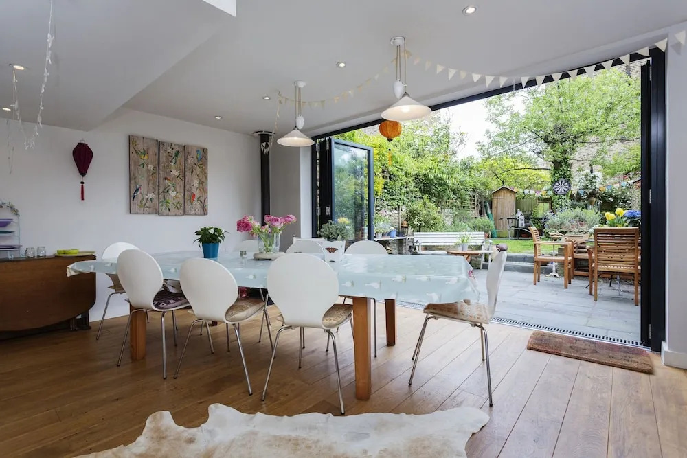 Veeve - Homely Highbury