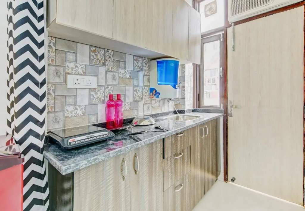 OYO Home 28827 Design Studio Huda City Center