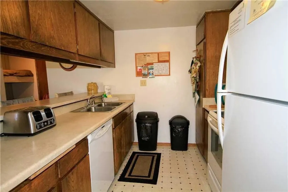 Discovery 4 #113 - 1 Br Condo