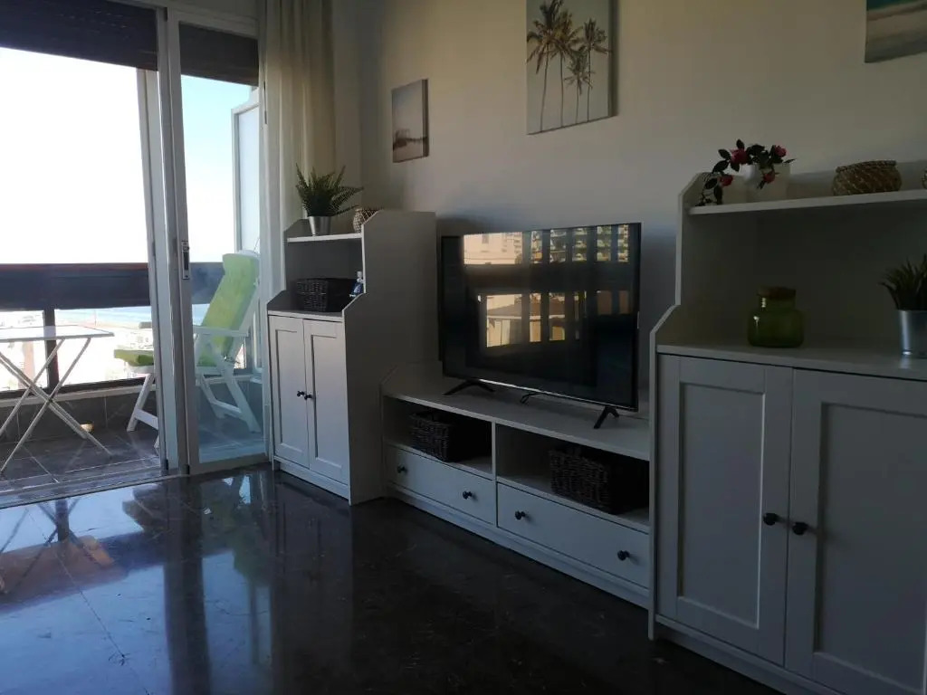 APARTAMENTO 1ª LINEA PLAYA GARAJE PISCINAS TERRAZA