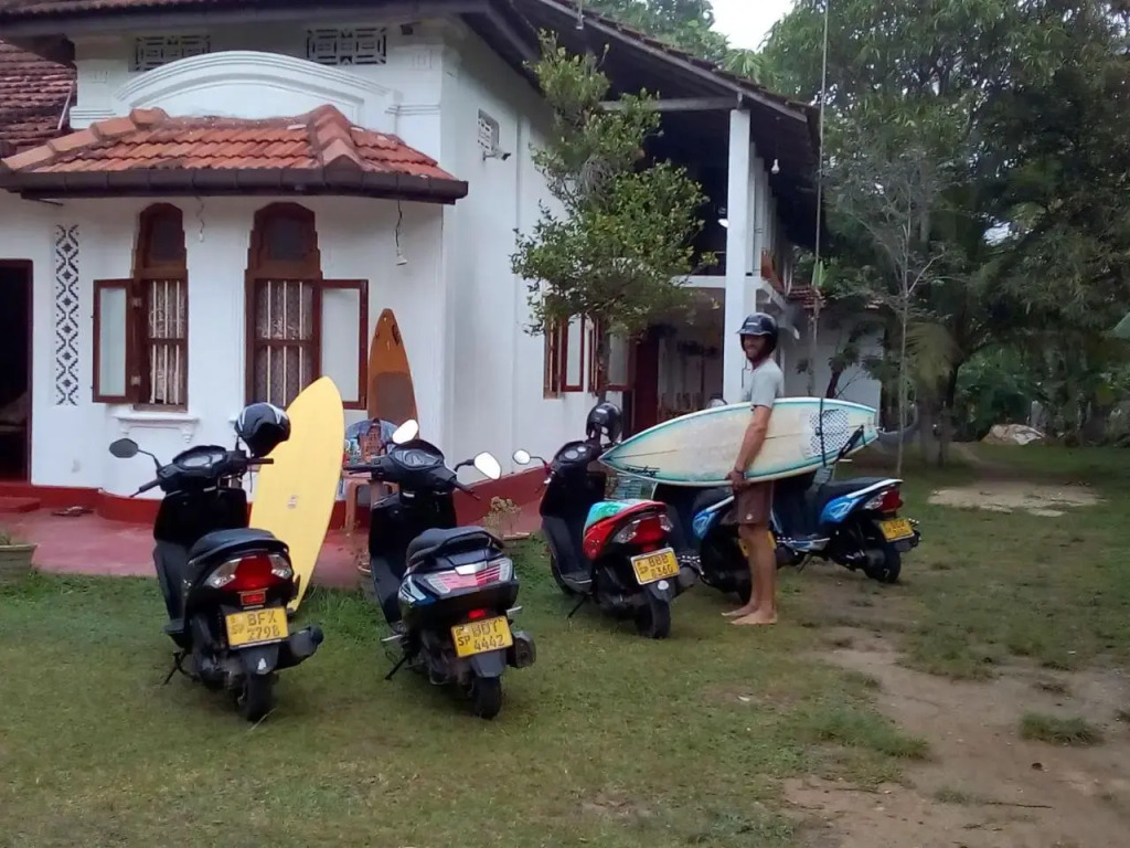 Siri medura surf yoga meditation guesthouse and hostel