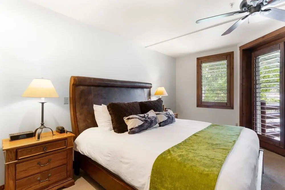 Trail's End Lodge at Deer Valley Resort - Two Bedroom Residence with Den and Spa #202 2 Condo