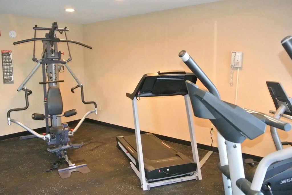 Quality Inn & Suites Carthage near Precious Moments Chapel