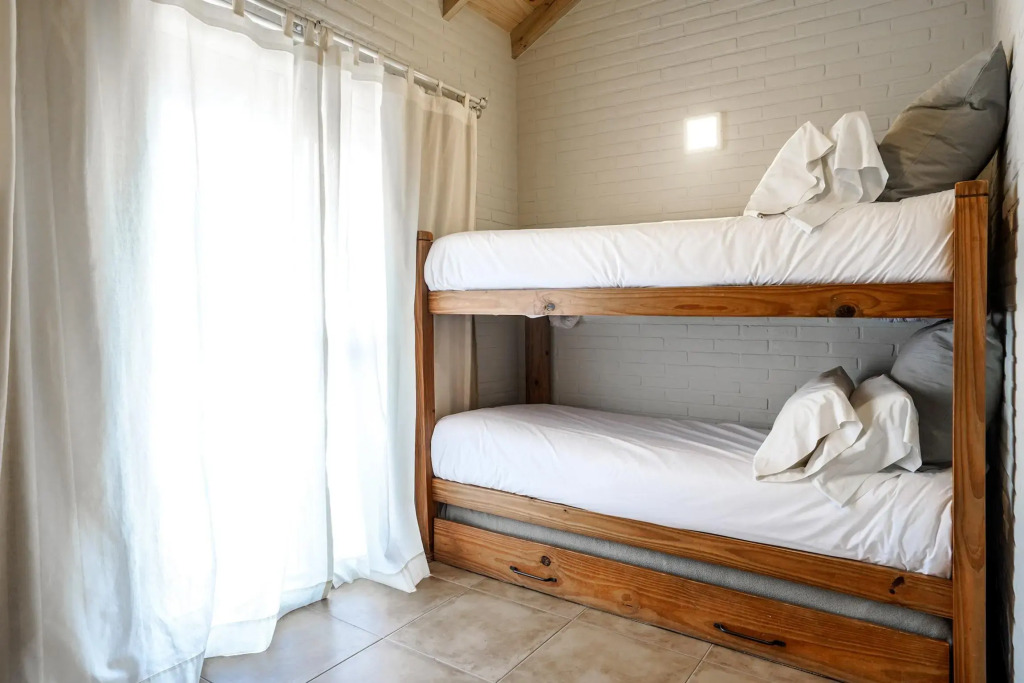 Valeria House Apart