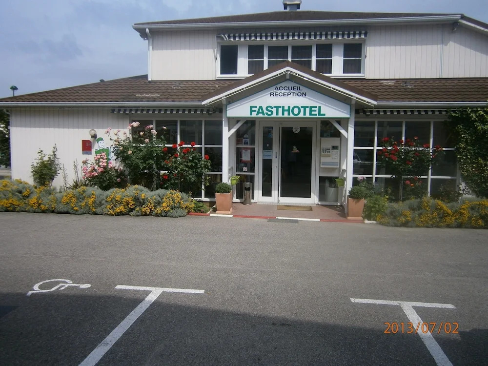 Fasthôtel Paris Ouest - Plaisir