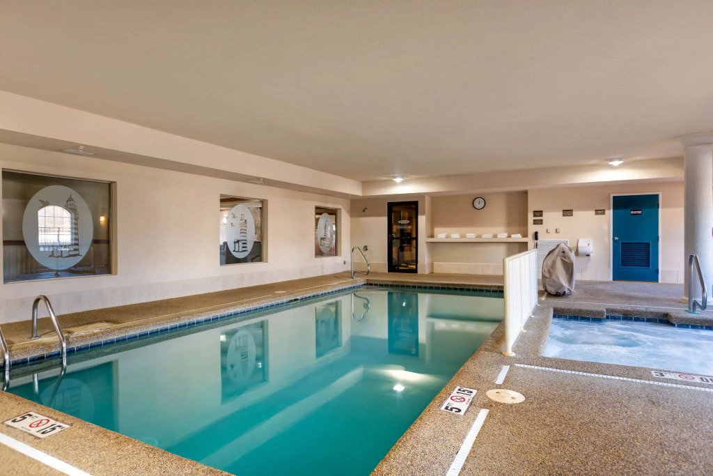 Comfort Suites Stevensville - St Joseph