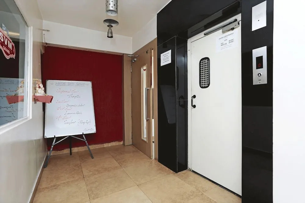 OYO 7552 Hotel SVM Grand