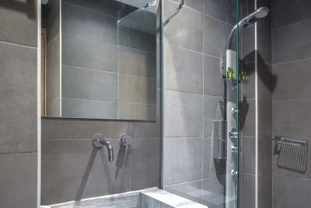 AD Athens Luxury Rooms & Suites