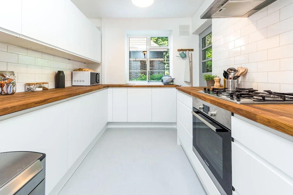 Sensational Southfields Home by King George's Park