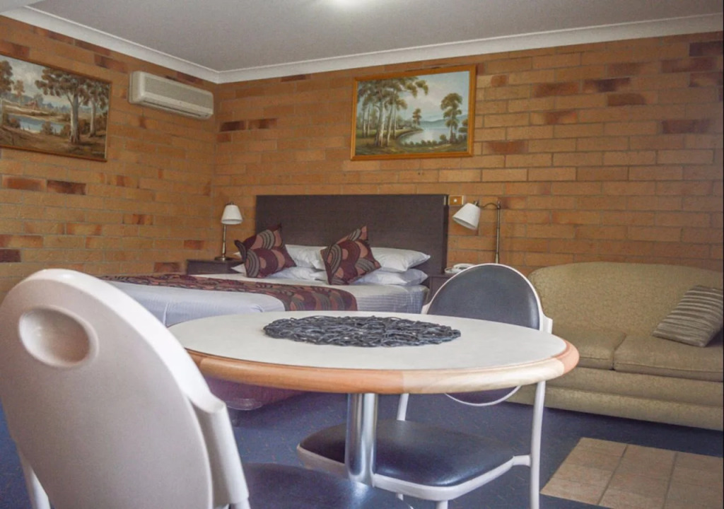 North Parkes Motel