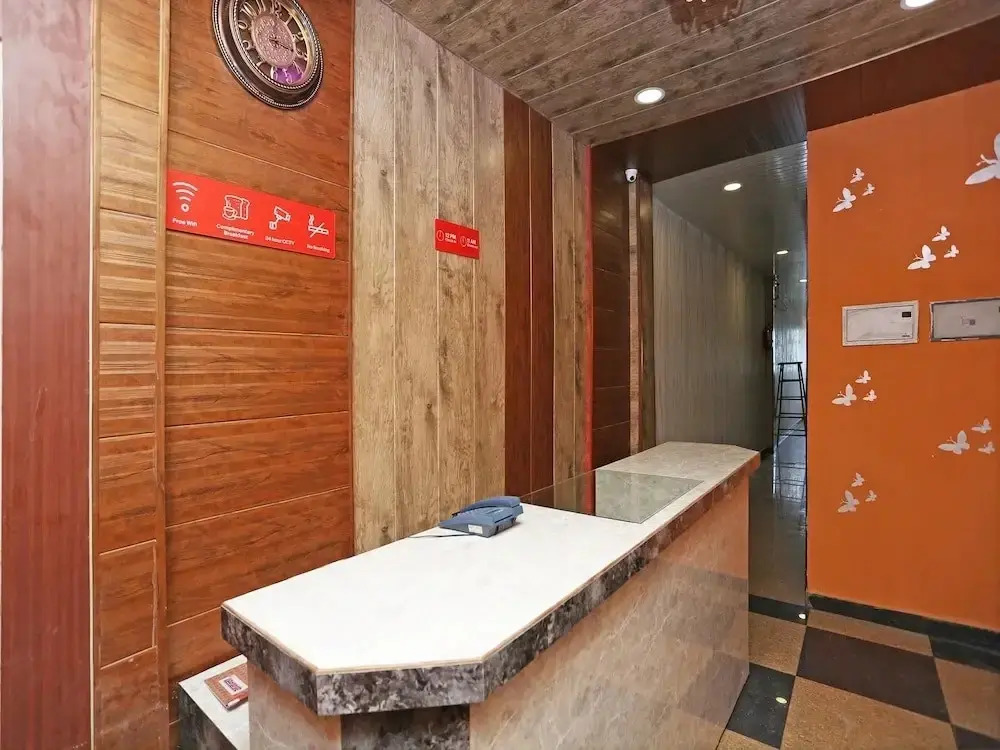 Hotel Queen Palace By OYO Rooms