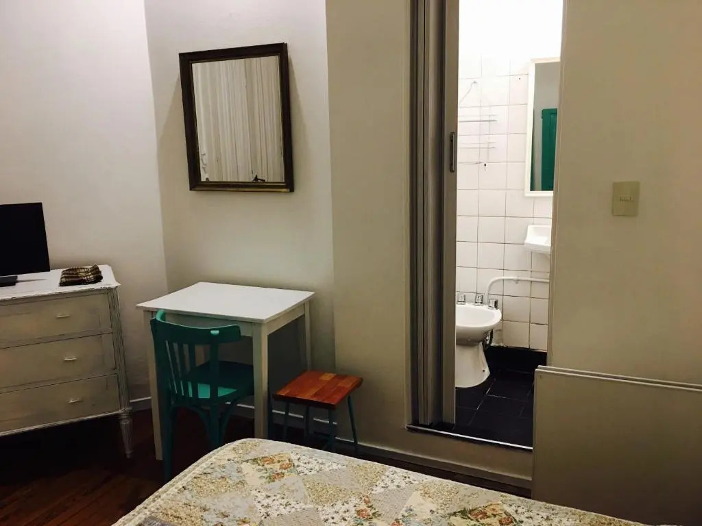 LOPEZ Hostel & Suites