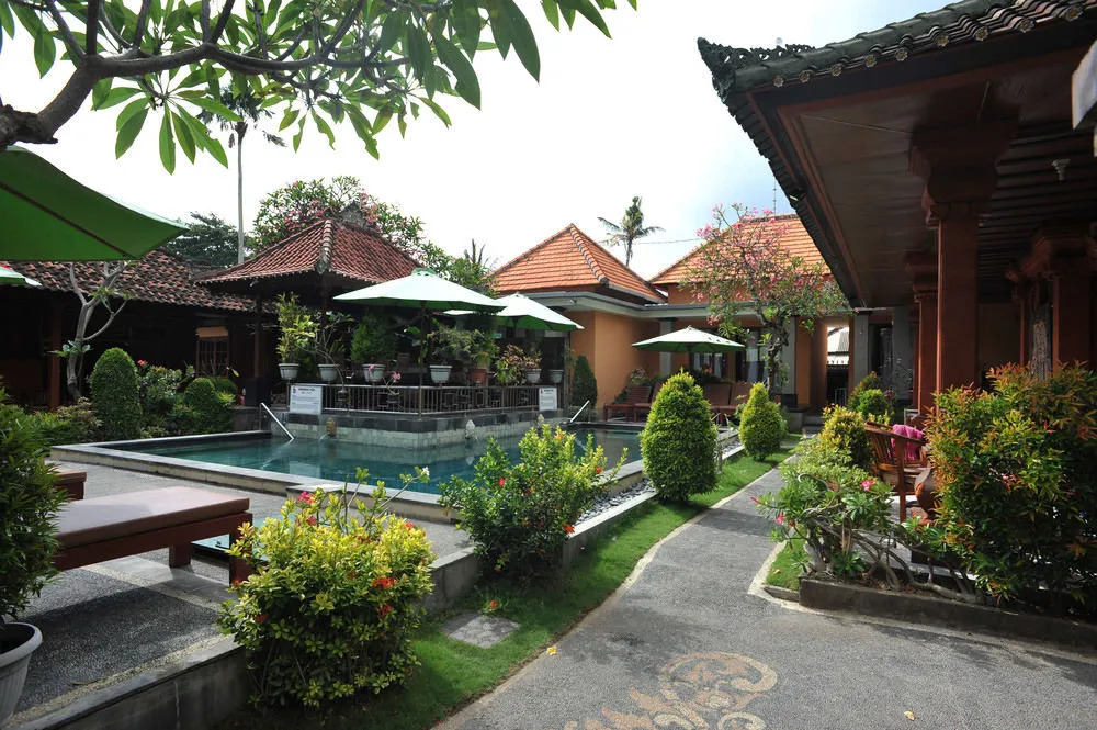 巴厘岛艾里潘泰萨努库苏马萨里6号酒店(Airy Pantai Sanur Kusuma Sari 6 Bali)