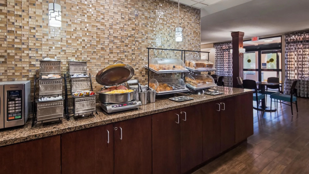 Best Western Plus Galleria Inn & Suites